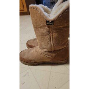 Womens Size Ten - 10 Brown / Tan Old Friend Boots (Similar to Uggs)